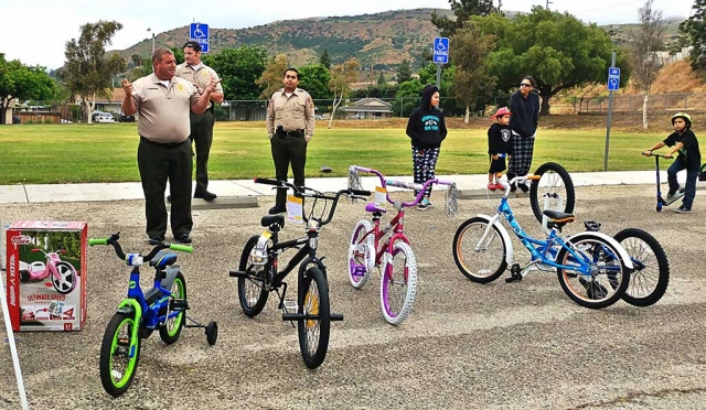 At this year’s Bike/Skateboard Safety Rodeo the Fillmore Sheriff and Fire Departments were able to raffle off bikes to the kids who participated in the safety course. Photos by Sebastian Ramirez 