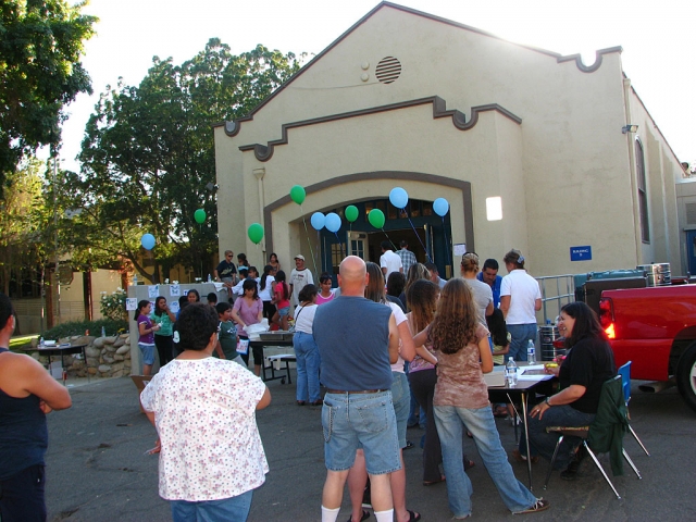 Piru Elementary held a school fundraiser on Friday, September 26th. The event drew nearly 250 people and lasted three hours.