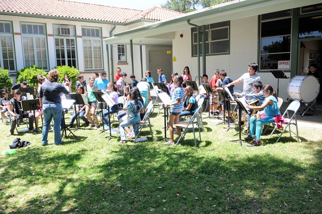 The Elementary 2nd years band entertained a large crowd last week on the school district lawn.