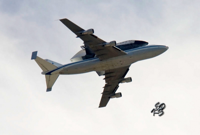 Space Shuttle Endeavor's final flight as seen from north of JPL in Pasadena. Photos by Charles Morris and Carmelita Miranda, owners of KSSP Photographic Studio in Fillmore.