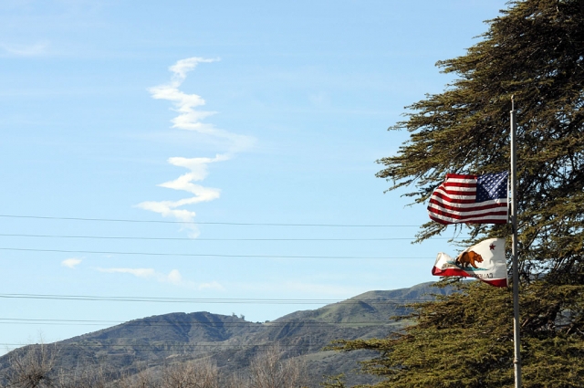 A distant missle launch leaves a trail in the clear blue skies over Fillmore last week. The missle
was fired from Vandenberg Air Force Base.