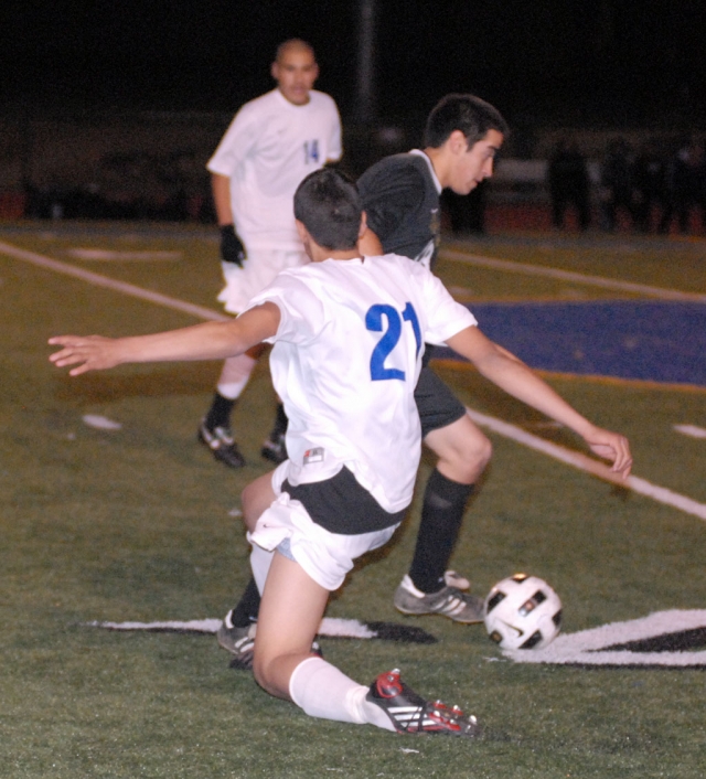Fillmore played against Oak Park on Wednesday, January 5, losing 1-0. Above Emannuel Magana #21 attempts to take the ball away from an Oak Park player.