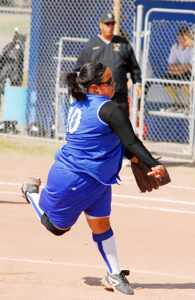 Lilah Duran pitched against Oak Park last Thursday.