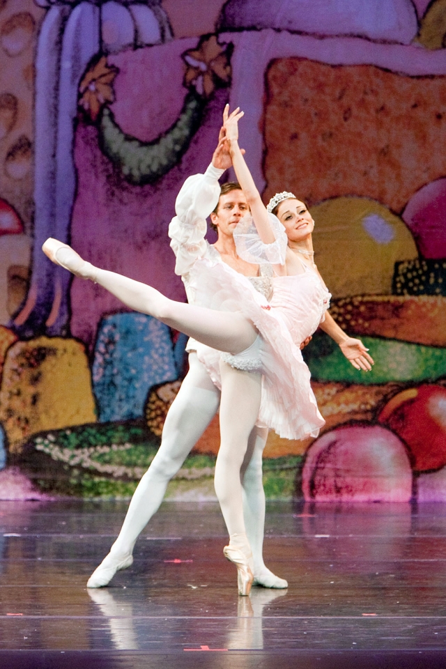 Victoria Luchkina and Spencer Gavin dance across the stage as Dream Clara and the Prince in the VCBC performance of the Nutcracker.