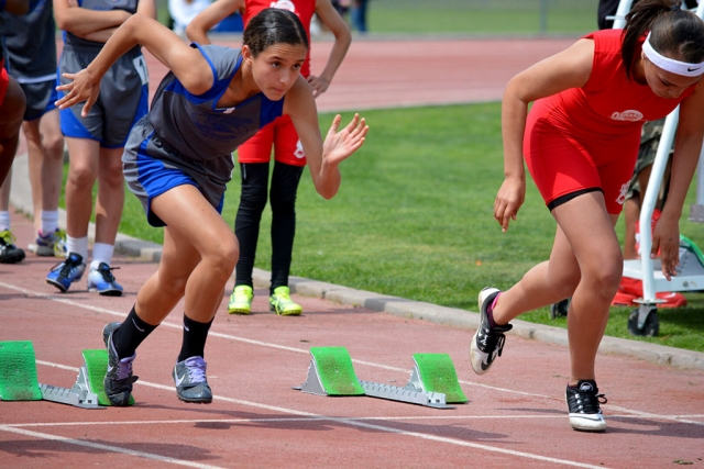 Last Saturday the our Heritage Valley Blazers went on the road to Thousand Oaks. We competed against the Thousand Oaks Flyers, Calabasas Cheetahs, and United track Club. In all over 800 athletes were expected to participate. Our Blazers had strong performances. (above) Janae Cadena took 3rd place in both 100m and 200m in the youth girls division versus Oxnard Stars.