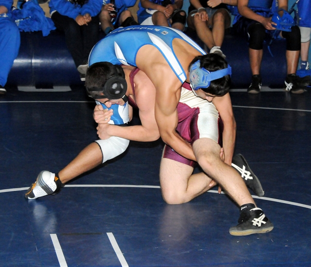 The Flashes team wrestled well against New Jewish Community. Fillmore finished off with
a score of 60, Jaguars 24.