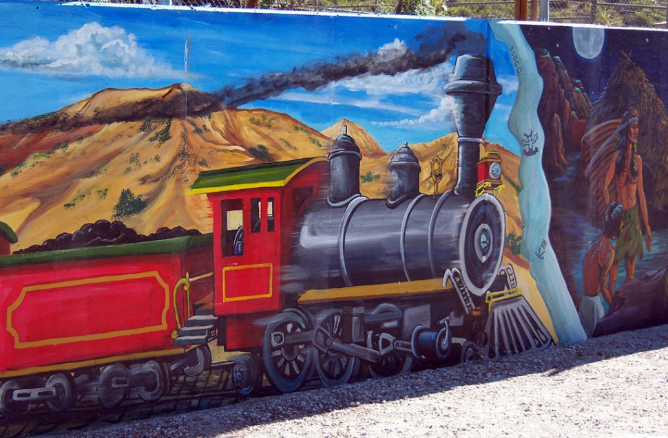 On April 8th the community of Piru had a mural dedicated to the town and its people. The mural was created
by Carlos Callejo. Supervisor Kathy Long, guitarist and vocalist Enrique Ramirez, and Callejo were all at the
dedication.