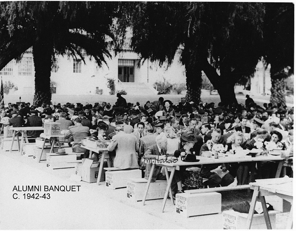 1942 or 1943 Alumni Dinner