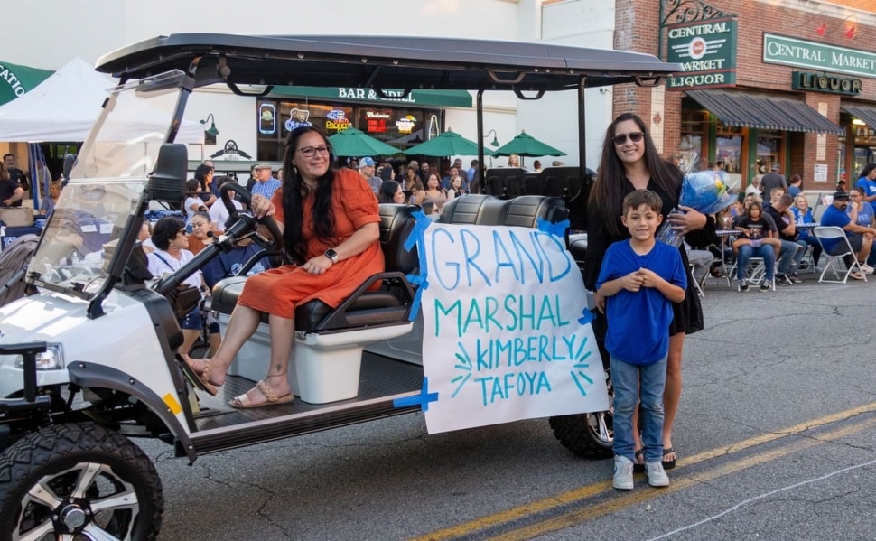 On Thursday, October 19th, 2023, the Fillmore High Alumni Association hosted their 2023 Blue & White Night as a standing tradition with Fillmore High School in celebration of their Homecoming Game. The festivities began at 5pm and the annual parade started at 6pm. Central Avenue was filled with folks watching the parade & enjoying the many food truck selections. This year’s Grand Marshals were FHS Athletic Director Kim Tafoya and John Heilman. Pictured above is an FHS float. 