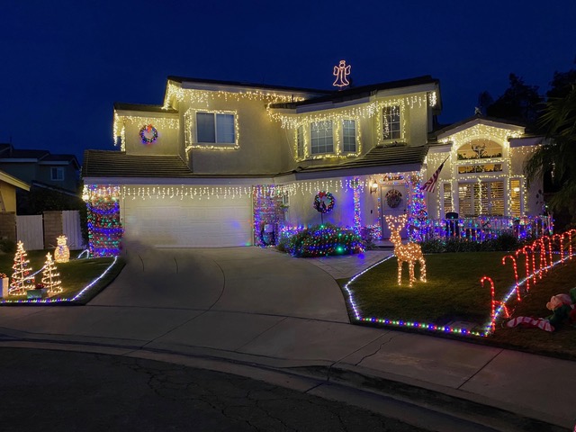 On December 11, 2023, Fillmore Civic Pride Volunteers announced the 2023 Holiday “Yard of the Month” award given to Chris & Karen McDermott’s home on Meadowlark,
pictured above. Photo credit Linda Nunes.

