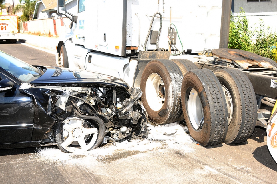 On Tuesday, August 13th at 10:03 a.m. at 1024 Ventura Street, Fillmore Fire and Police crews responded to calls about a traffic collision involving 2 parked cars. A black Mercedes crashed into a black Camaro and a semi-truck which were parked along Ventura Street just east of the C Street intersection. No injuries were reported at the time of the accident, and cause of the crash is still under investigation.