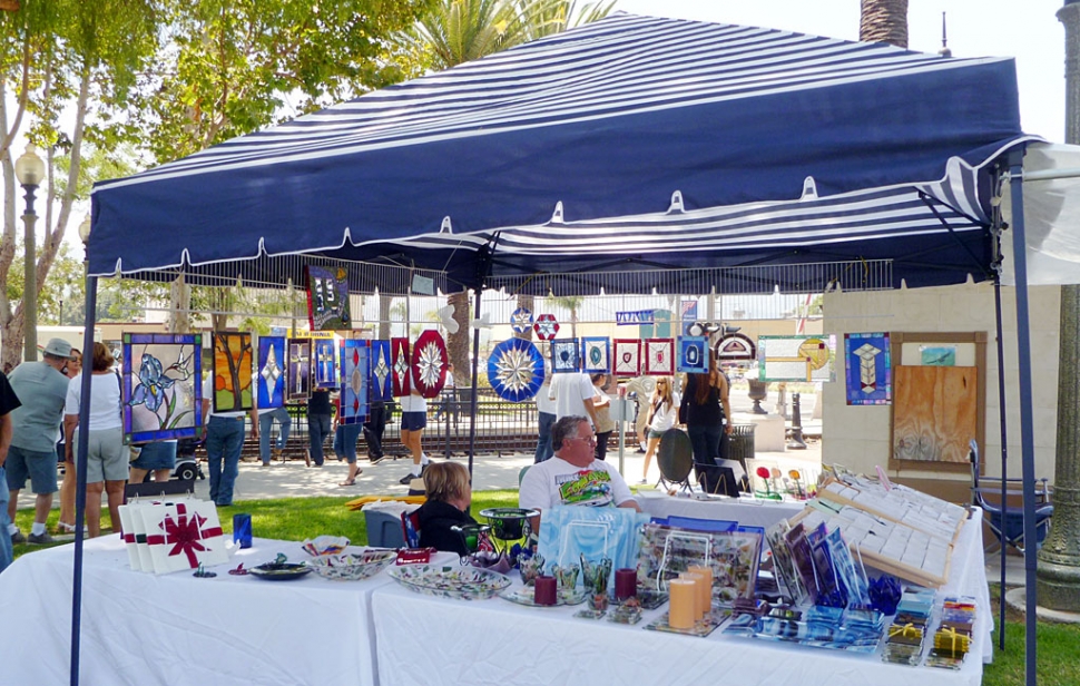 Beautiful stained glass decorative items attracted many shoppers, and hopefully, buyers!