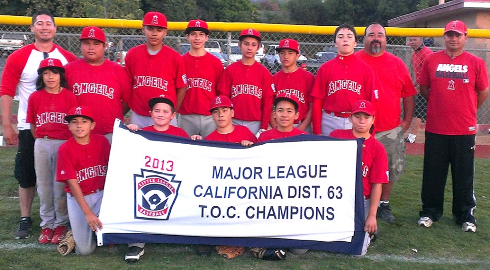 (l-r) (front row) Roy Esquivel, Tyler Court, Diego Magana, Victor Jimenez, Sissy Valencia, (back row) Josh Lagunas, Donovan Salas, Jose Romero, Andrew Perez, Ethan Aguilera, Ricky Holladay, and Blake Palacio. Coaches Fernando Perez and Memo Palacio. Manager Sergio Aguilera.