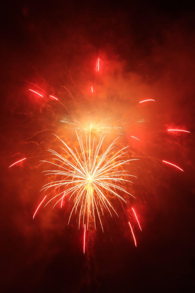 On Monday, July 3, 2023, at 9 pm at the Fillmore Middle School grass field, the City of Fillmore hosted their annual Fireworks Show in celebration of Independence Day. Folks gathered outside their homes and near the field to enjoy the show. Photo credit Angel Esquivel-AE News