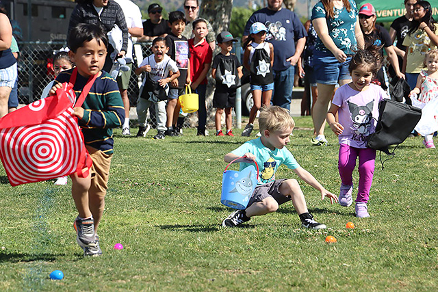 On Saturday, April 4, from 9a.m.-noon, Two Rivers Park was filled with families and kids for the Fillmore Police Departments an “Easter Eggstravanganza Event.” The day was for the community members to have fun and have open conversations with our local law enforcement. The children played some fun games and interacted with first responders: the Mounted Unit, S.W.A.T, Bomb Squad, Probation, K9’s, Motor Unit, and Fillmore Fire Department. They checked out the equipment, Sheriff Command Post, Can-am and lots more. See more photos online at www.FillmoreGazette.com. Photo credit Angel Esquivel.