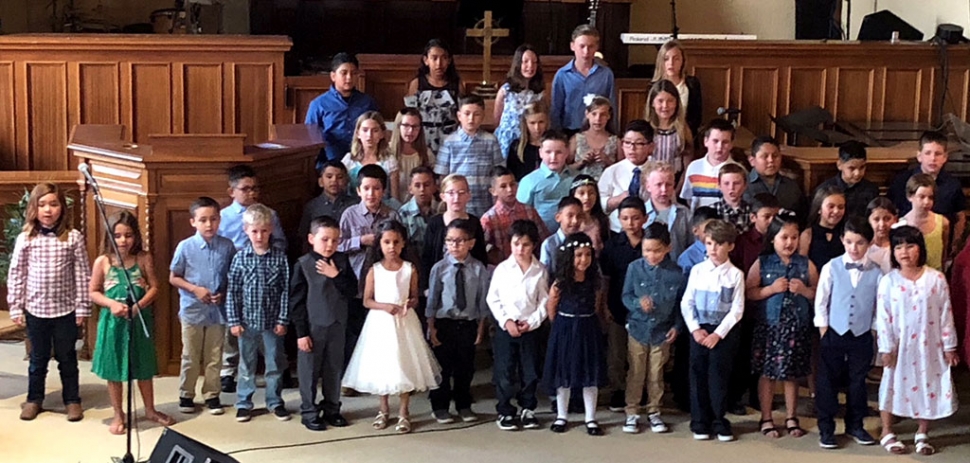 On June 6th the Fillmore Christian Academy held their 25th graduation. Pictured above is the FCA Graduating Class of 2018.
Photo courtesy Martha Richardson.