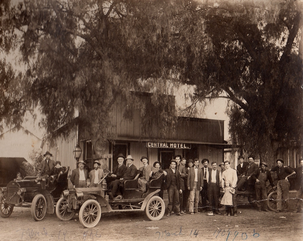 The Central Hotel. Owen Miller is standing at the left under the light post, circa 1906. Photos courtesy Fillmore Historical Museum.