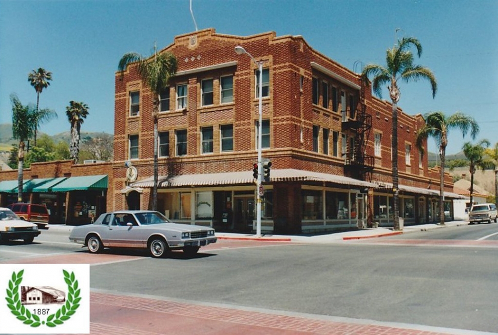 Masonic Building in 1990.

