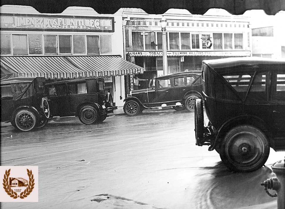 A Rainy Day with the Fillmore Billiard Parlor in the background in 1926.