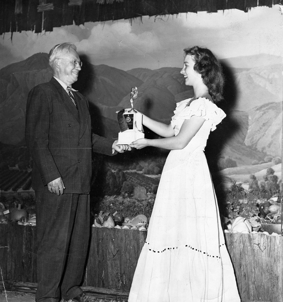 Sam Stocker receiving award at Ventura County Fair. Mural is now in the City Council Chambers.