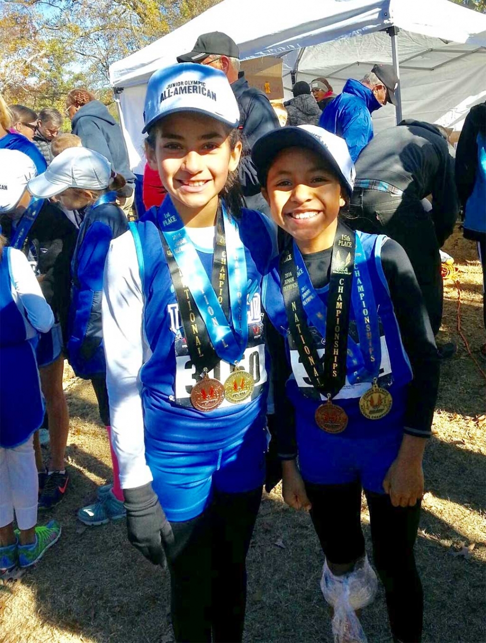 Lindsey Ramirez placed 14th and teammate Niza Laureano placed 15th out of 341 runners in the 9 & 10 year old division