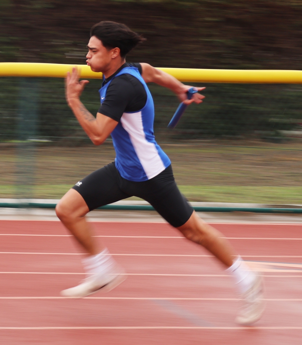 Above is Fillmore’s Josiah Cruz on the 4x100m relay with victory over Santa Paula. Photo credit Anthony Chavez.