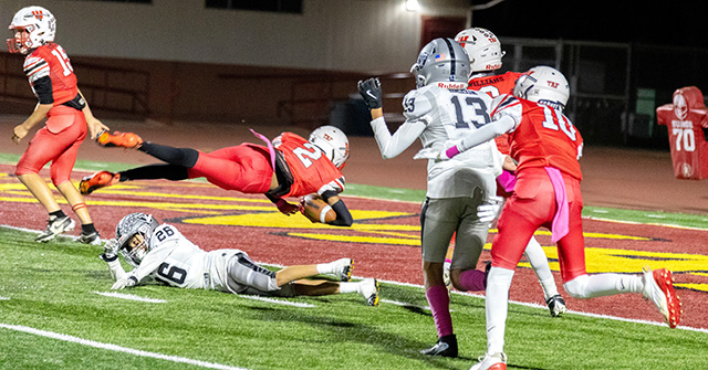 Fillmore Raiders Juniors Black game. Photo credit Crystal Gurrola. 