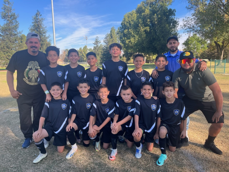 Fillmore’s California United FC 2013 took 2nd place for the Cal Coast Soccer League Division 3, Ventura North back in November. The league which has 8 teams; 2013 CU Boys Division Record - Overall Record: 10-1-3; Goals Scored: 61; Goals Against: 20. Pictured Top row (l-r) are Coach Octavio Mejia, and Asst. Coach Victor Magaña. Kevin Cervantes, Jencarlo, Mendez, Obie Qualls, Joan Mendez, Julian Martinez, Jaxon Cervantes. Bottom row (l-r) are Ethan Lomelí, Jeremiah Guzman, Aydenn Martinez, Antonio Guevara, Vicente Magaña, and Julian Morones. Photo credit Erika Arana.