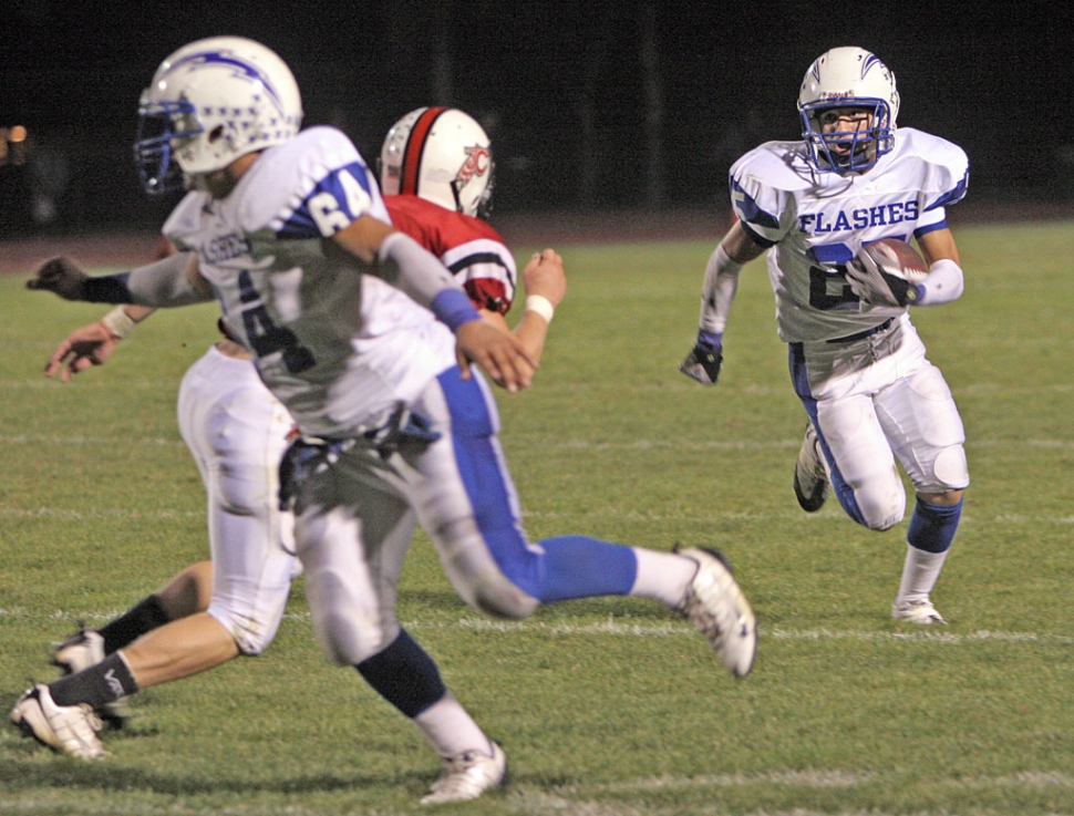 Ralph Sandoval #25 scores the first touchdown of the game. Other game highlights, Troy Hayes had over 200 all purpose yards along with a 49 yard interception touchdown; Nathan Ibarra was 4 of 10 for 124 yards; Noah Aguirre had a 64 yard interception return for a touchdown. The defensive line recorded 4 sacks collectively. Matt Dollar stated, “The Defense played a great game for us. The D-line and secondary had a solid night holding Carp to just 32 yards in the first half.”