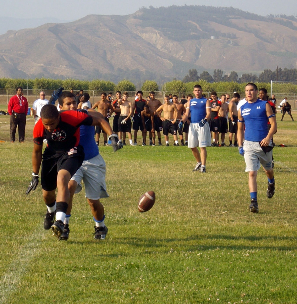 The Fillmore Flashes Football team has started the summer passing league. Last Thursday they played two games at Rio Mesa High School, one against Pacifica and the other against Rio Mesa.