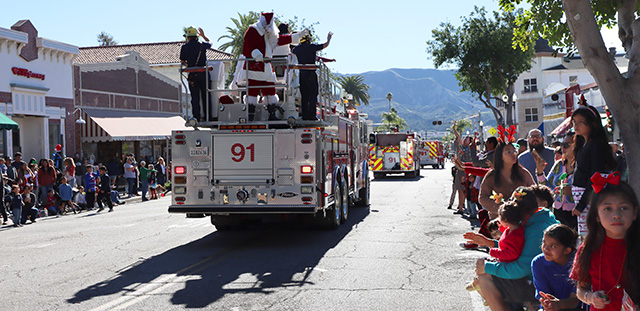 On Saturday, December 6, 2025, at 10am Central Avenue was filled with parade goers for the Annual Fillmore Lions Club Christmas Parade. Santa rode down on Fillmore Fire Engine 91 as he waved to the crowd along with other Fire Fighters. While dozen of local groups and organizations, marching bands, school and more also participated marching or riding in this year’s parade wishing everyone a Merry Christmas. Photo credit Sebastian Ramirez.