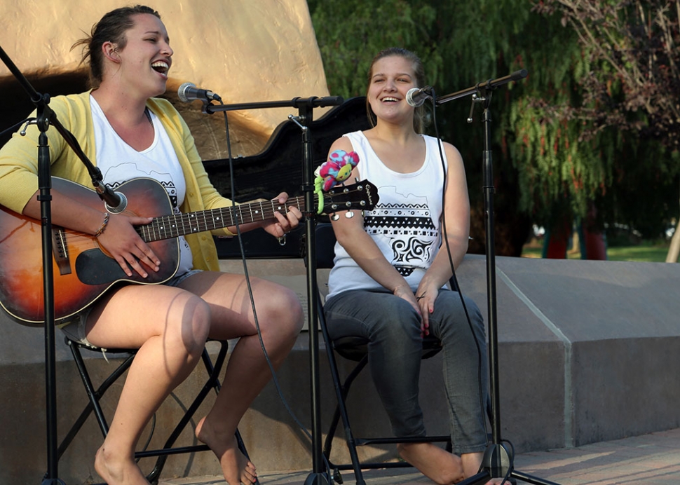 Student performers Malina Keaton (left) and Libby Denton.
