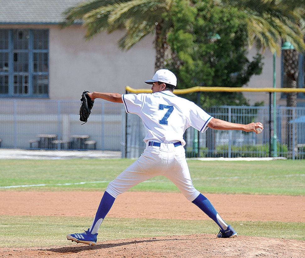 Fillmore High School’s Agustin Osegueda has been selected for the 2018 Max Preps California All-State Small Schools Second Team. This has been a very successful junior year for Osegueda. He has been named All Southern Section Division 7 Player of the Year and Ventura County Star All-County First Team. Congratulations Agustin!