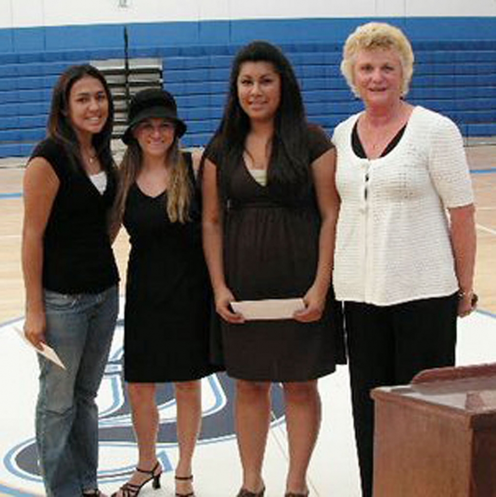 Piru Petroleum Club: Tenea Golson, Stephanie Butts, Bernadette Alamillo and Linda Edmonds (Piru Petroleum).