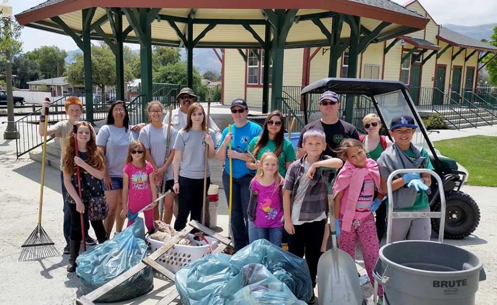 Piru Canyon 4-H helping out the Piru Community with a Spring (May) clean up. They will be planning another clean up in the Fall.