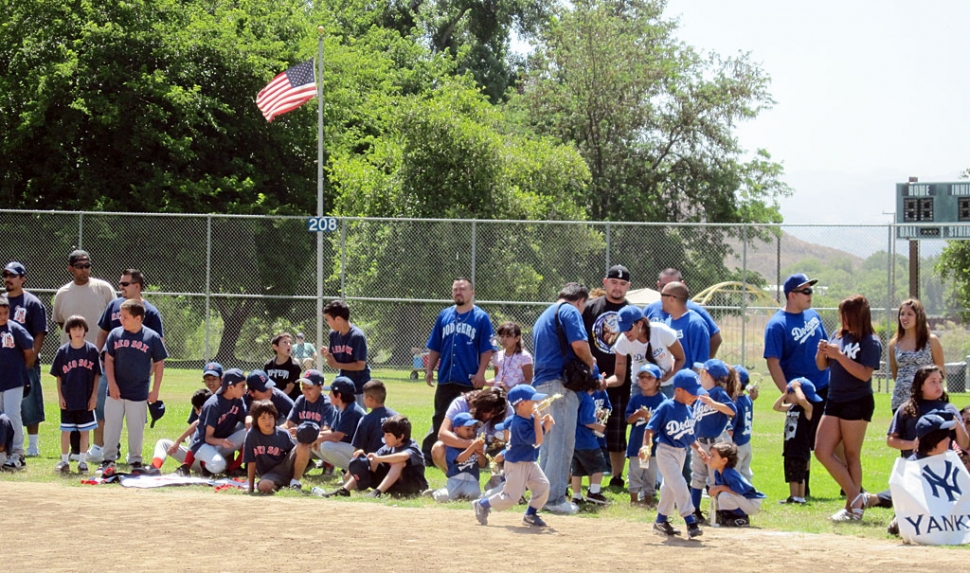 This past weekend Piru Youth Sports Baseball held closing ceremonies at Warring Park.