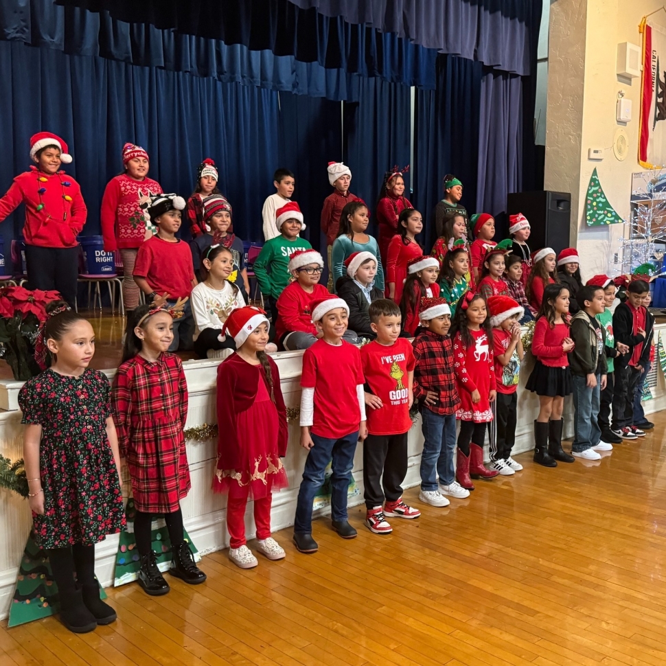 Principal Maria Baro said, “Piru Elementary Condors took center stage this week and performed many holiday favorites, as well as introduced some new holiday songs. Thank you to all of our teachers for their dedication in working with students. On behalf of the Piru staff, we wish you and your loved ones a most wonderful holiday season! May the New Year bring you many blessings and health.” Courtesy https://www.facebook.com/756397931999384/posts/1090821831890324. More photos online at www.FillmreGazette.com.
