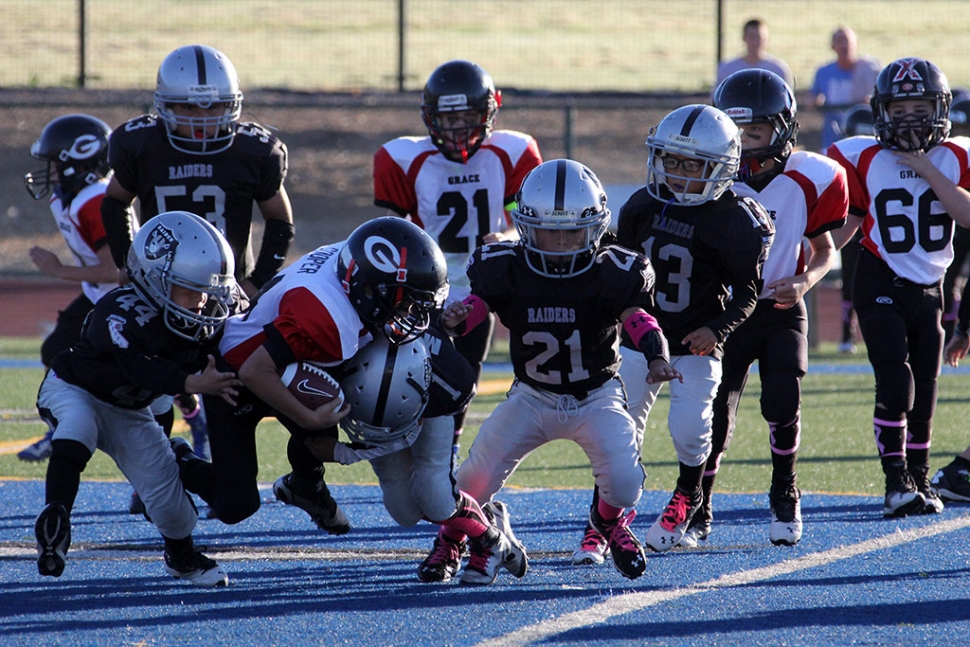 Raiders #44 and #1 get a big stop