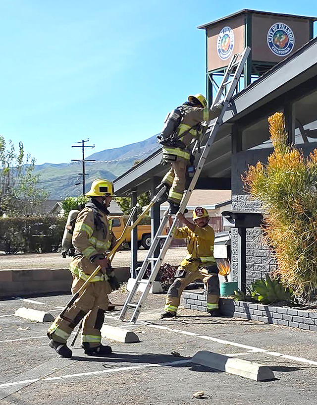 On Monday, March 16, at approximately 3:15 p.m., the Fillmore Fire and Fillmore Police Departments were dispatched to a reported structure fire at the Fillmore Animal Hospital, located in the 500 block of Santa Clara Street. Upon arrival, firefighters found light smoke inside the building, and all occupants and animals were evacuated. The smoke was traced to an air conditioning vent that had possibly caught fire. No injuries were reported. Photo credit Sebastian Ramirez. 