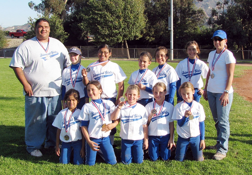 Fillmore Diamond Girlz Travel Team took 1st Place in the Santa Paula Fall Tournament. The girls went 6-0. Pictured Top Row: Coach Leo Venegas, Chloe Stines, Mckenzie Hernandez, Cali Wyand, Tots Cervantes, Amanda Villa and Coach Carina Crawford. Bottom Row: Leana Venegas, Maddie Charles, Lindsey Brown, Natalie Couse, and Kasey Crawford.