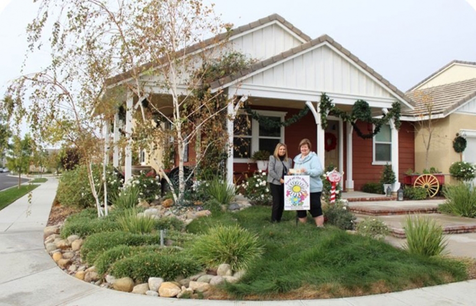 Their “inspiration was to landscape to match the outside of the farmhouse look,” said Debra. They used white birch trees, white lettuce roses, bottlebrush bushes, and freeway daisies for ground cover. They brought in rock to give it a look of a creek. “We also added no mow grass to give the look of wild grass growing on the hills,” added Debra. The Tharpe family received a $40 gift certificate courtesy of Otto & Sons Nursery (1835 East Guiberson Rd. Fillmore) from Ari Larson representing Fillmore Civic Pride. For more information on Fillmore Civic Pride and meeting times please contact Ari at 805.794.7590 or email; petenari55@hotmail.com