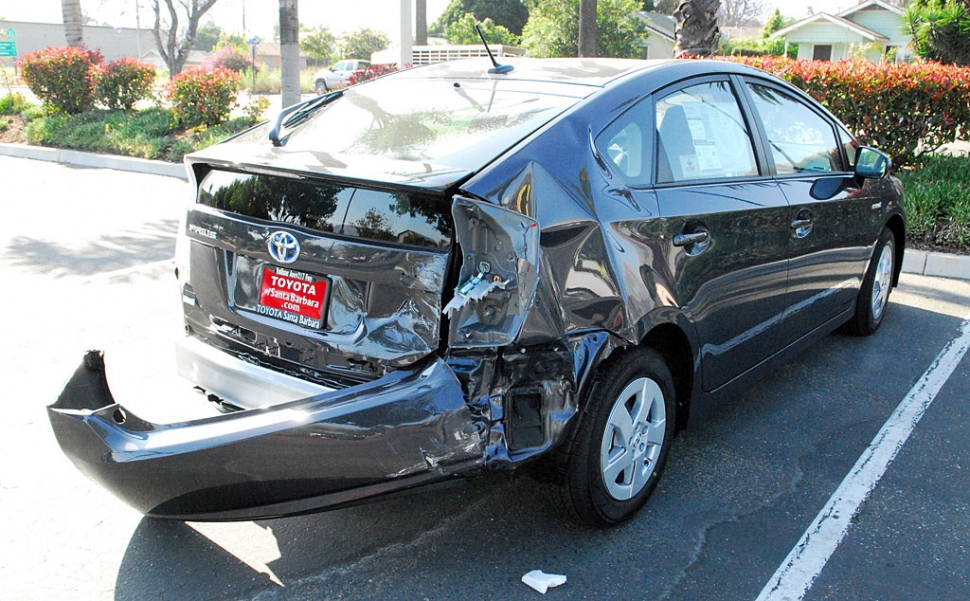 Monday afternoon a collision between a new Toyota Prius and a late model Saturn occurred at the intersection of Highway 126 and Orange Street. No serious injuries were reported but both vehicles suffered significant damage. The cause of the accident is under investigation.