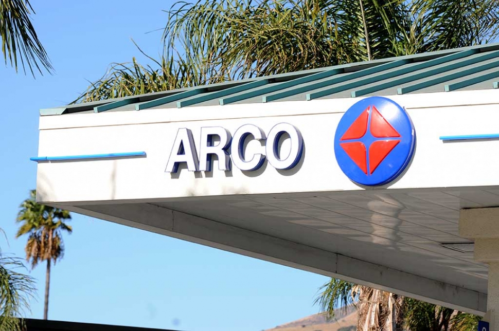 Fillmore’s USA Gasoline is no more, within a blink of an eye USA Gasoline changed to Arco gas station.