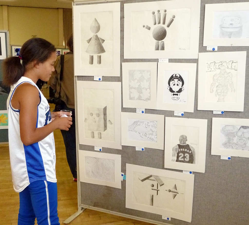 Amber Wilmot stops by to take a look at a few pencil drawings.