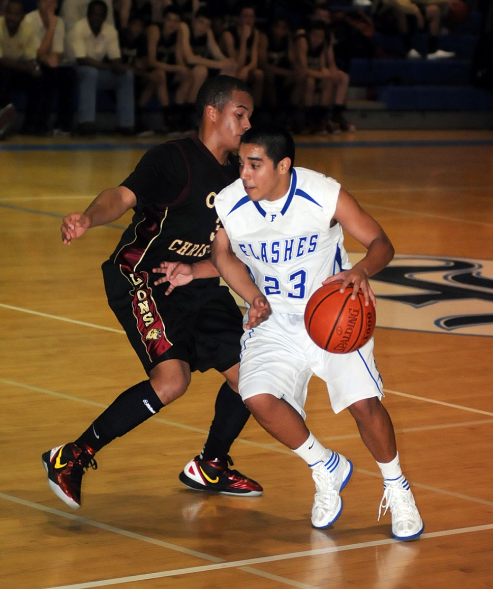 Flashes Basketball Vs Oaks Christian The Fillmore Gazette