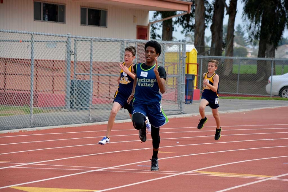 Dante Mata-Burney took 2nd in the 400 meter race.