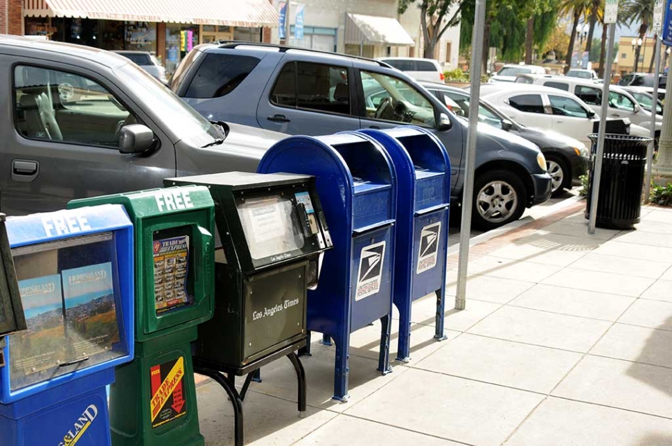 SAVE THE BOXES…or at least go into the post office and tell Postmaster Bill Thomson or Manager Mike Dickerson that you want them put back in the drive-thru area behind the building, where they have been facilitating the community of Fillmore for years. What was the logic in moving them? Do we need more parking issues on Central Avenue? The handicap,
senior citizens, and women without makeup need the drive thru! The Post Office phone number is 524-9332.