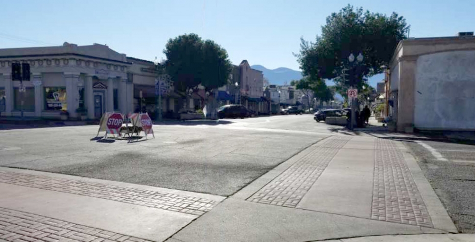 On Monday, Tuesday, and Wednesday the traffic light at Central and Sespe Avenue was out of commission and in a four- way stop sign was set up.