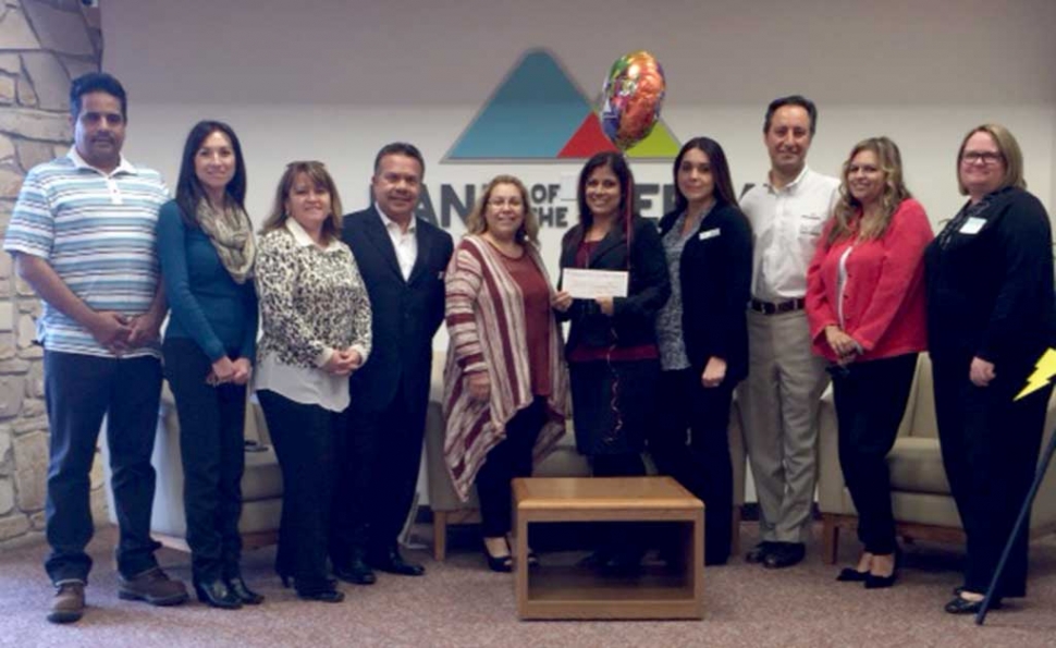 Outstanding Business Of The Year, Bank Of The Sierra. Bank of the Sierra has been named Outstanding Business of the Year by the Fillmore Chamber of Commerce. Pictured (l-r) Ralph Jimenez, Marisa Herrera, Linda
Vazquez, Martin Guerrero, Irma Magana, Jennie Andrade, Alyssa Ceballos, David Azma-Area Manager, Ari Larson and Alicia Hicks.