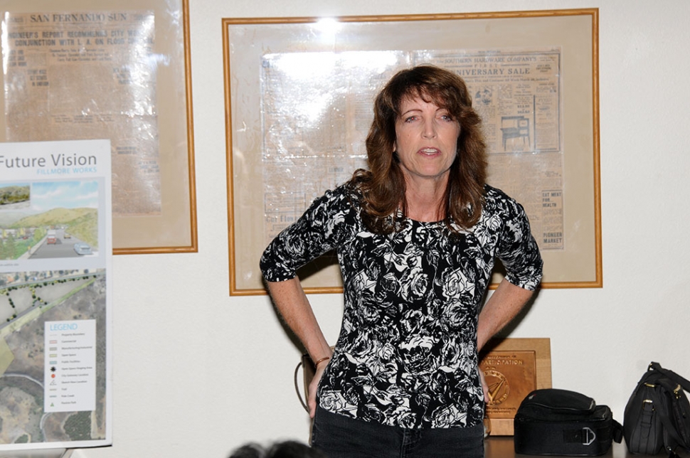 Chevron Project Manager Leslie Klinchuch, pictured below, spoke to a group of concerned Fillmore citizens, above, on Thursday, October 24th. Questions were brought up about the safety of winds blowing dust around San Cayetano Elementary School. Soil cleanup work has been going on at the closed site for years. The construction is now shut down for the rainy season and will resume in the spring of 2014, weather allowing.